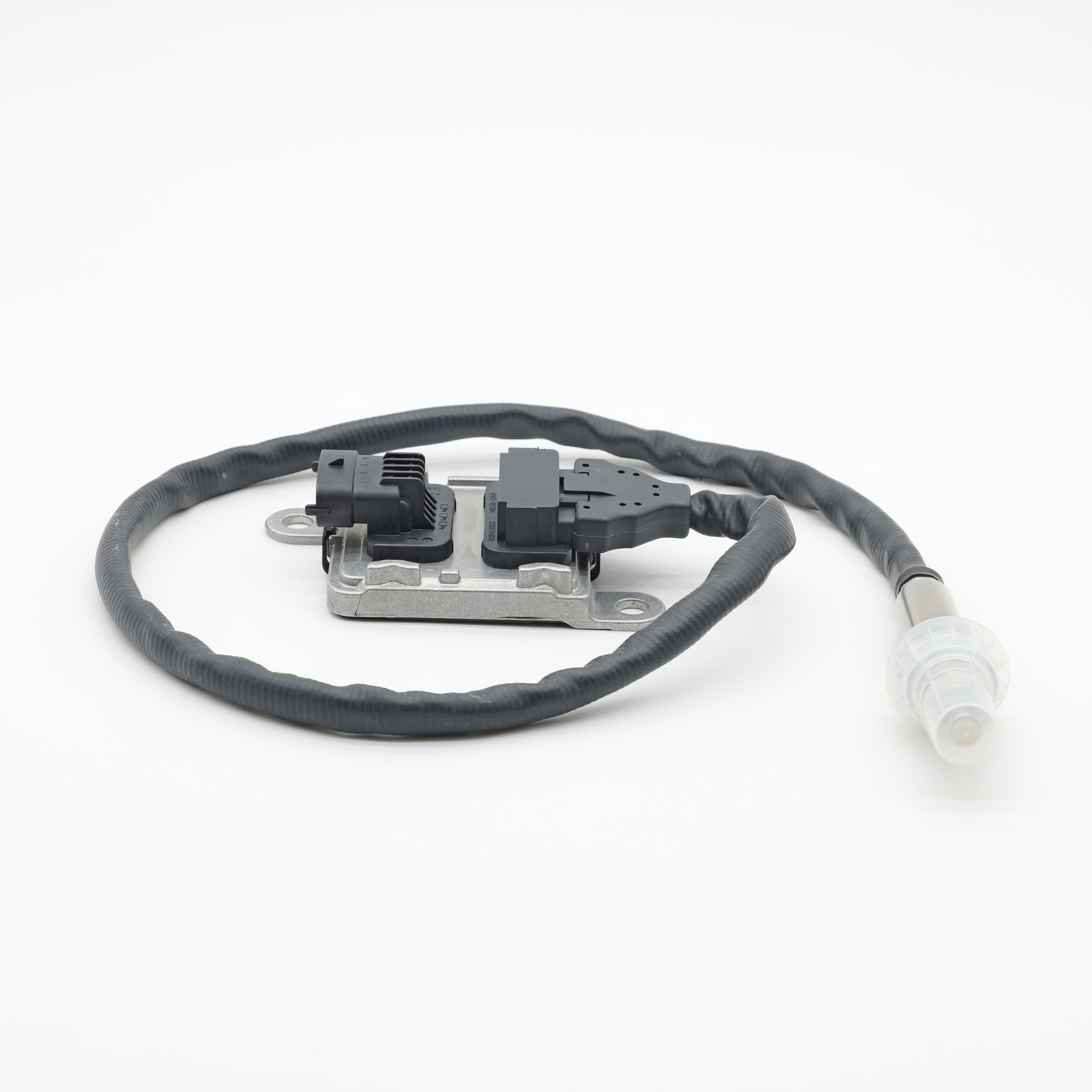 Volvo D11/D13/D16, Mack MP7/MP8 NOx Sensor Outlet | 22303391